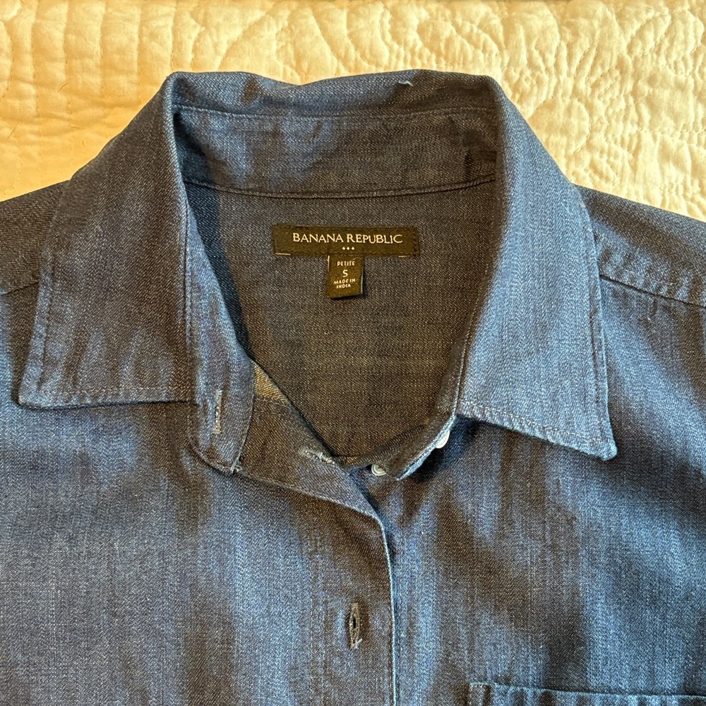 Banana Republic Women's Blue Button Down Shirt